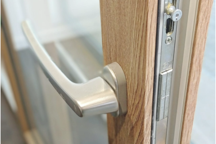 Acabados personalizables B L A N C O B I C O L O R F O L I A D O D E F O L I O S A D O S C A R A S , D E C O R A T I V O S C O N U N A A E L E G I R A M P L I A V A R I E D A D L A C A D O E N T O D O S L O S C O L O R E S R A L