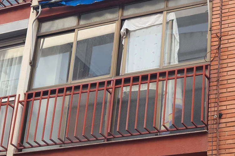 Imagen de corredera de 3 hojas y 1