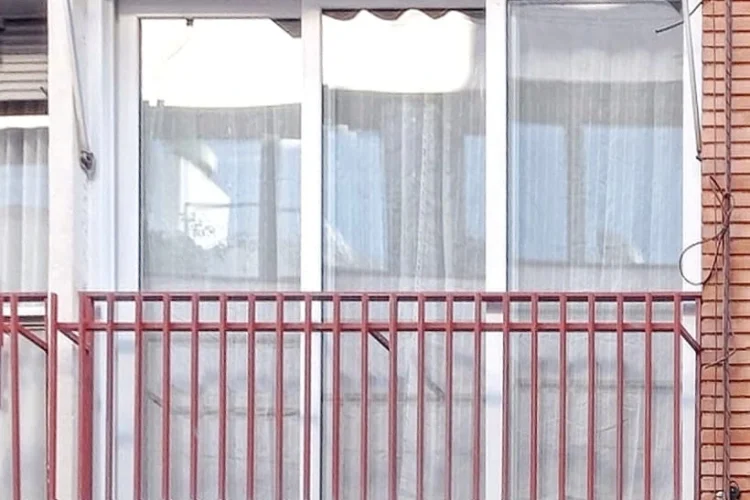 Imagen de corredera de 3 hojas y 4